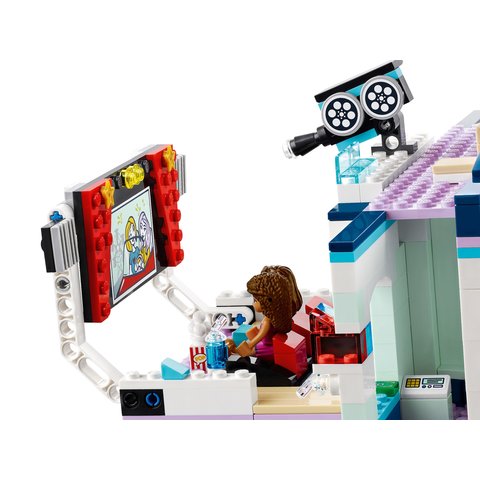 Конструктор LEGO Friends Кинотеатр Хартлейк-Сити (41448) Превью 9